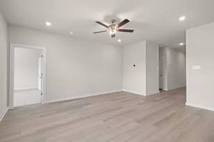 2494 N Heritage Dr, Dayton, TX 77535 - Photo 8