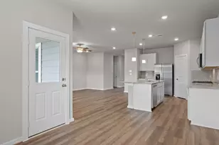 2494 N Heritage Dr, Dayton, TX 77535 - Photo 6
