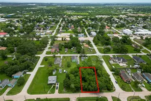 000 Ave G, Dickinson, TX 77539 - Photo 1