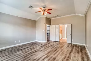 12013 Banks Run Dr, Pearland, TX 77584 - Photo 8