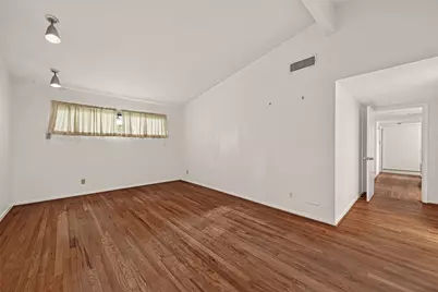 10811 McClearen Drive, Houston, TX 77096 - Photo 14