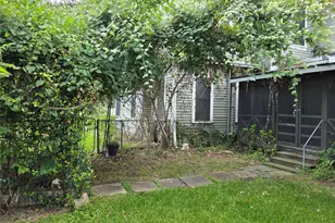 815 E Washington Ave, Navasota, TX 77868 - Photo 14