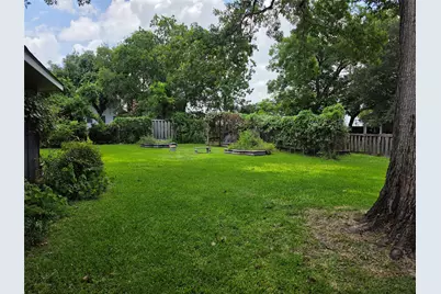815 E Washington Avenue, Navasota, TX 77868 - Photo 12