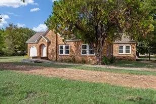 903 N Lasalle St, Navasota, TX 77868 - Photo 1