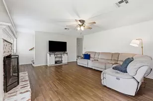 3501 Tanglewood Dr, Bryan, TX 77802 - Photo 4