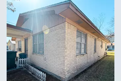 503 S Texana Street, Hallettsville, TX 77964 - Photo 4