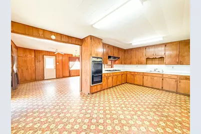 503 S Texana Street, Hallettsville, TX 77964 - Photo 10