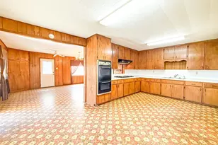 503 S Texana St, Hallettsville, TX 77964 - Photo 10