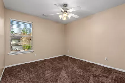 19 E Twinvale Loop, Conroe, TX 77384 - Photo 20