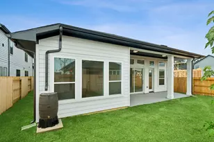 18615 Rumba Ct, Conroe, TX 77302 - Photo 8