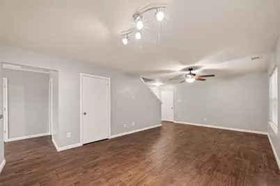 10902 Clear Villa Lane, Houston, TX 77034 - Photo 6