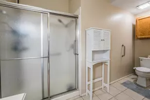 822 W Country Meadows Ln, Pearland, TX 77584 - Photo 30