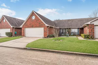 822 W Country Meadows Lane, Pearland, TX 77584 - Photo 2