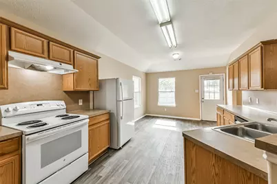 2746 Trinity Glen Lane, Houston, TX 77047 - Photo 12