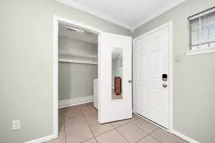44 Tri Oaks Ln, Houston, TX 77043 - Photo 18