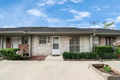 44 Tri Oaks Lane #44, Houston, TX 77043 - Photo 2