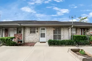 44 Tri Oaks Ln, Houston, TX 77043 - Photo 2