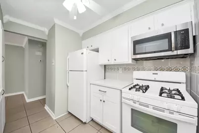 44 Tri Oaks Lane #44, Houston, TX 77043 - Photo 8