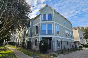 1271 W 17th St, Houston, TX 77008 - Photo 2