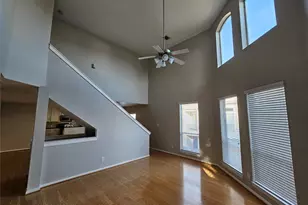 1271 W 17th St, Houston, TX 77008 - Photo 4