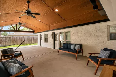 9710 Bob White Drive, Houston, TX 77096 - Photo 30