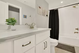 9710 Bob White Dr, Houston, TX 77096 - Photo 18