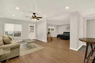 9710 Bob White Dr, Houston, TX 77096 - Photo 24
