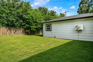 9710 Bob White Dr, Houston, TX 77096 - Photo 32