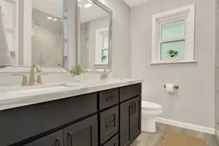 9710 Bob White Dr, Houston, TX 77096 - Photo 16