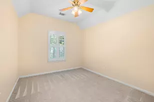 78 E Hobbit Glen Dr, Conroe, TX 77384 - Photo 24