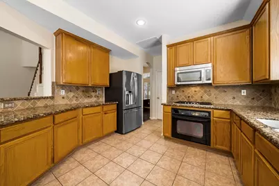 78 E Hobbit Glen Drive, Conroe, TX 77384 - Photo 4