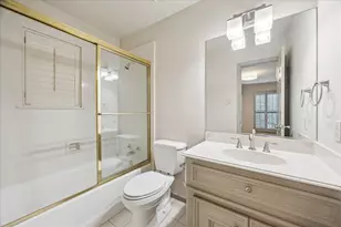 5 Lochtyne Cir, Houston, TX 77024 - Photo 36