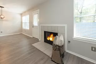 42 Musgrove Pl, The Woodlands, TX 77382 - Photo 12