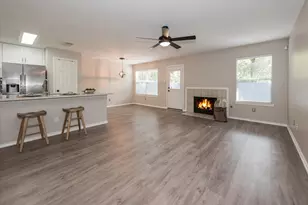 42 Musgrove Pl, The Woodlands, TX 77382 - Photo 10