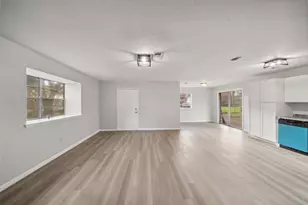 602 Reverse St, Conroe, TX 77301 - Photo 10