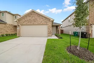 13424 Lucky Bill Ln, Houston, TX 77048 - Photo 1