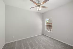 13424 Lucky Bill Ln, Houston, TX 77048 - Photo 8