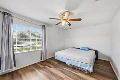 8456 Leawood Boulevard, Houston, TX 77072 - Photo 14