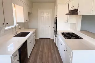 311 Fir Ridge Dr, Houston, TX 77336 - Photo 2