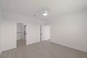 7815 Jade Crst Dr, Angleton, TX 77515 - Photo 14