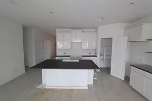 7815 Jade Crst Dr, Angleton, TX 77515 - Photo 32