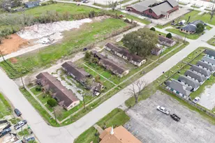 3121 Brewster St, Houston, TX 77026 - Photo 12