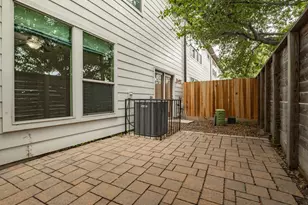 1208 Sampson St, Houston, TX 77003 - Photo 16