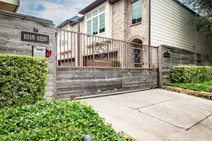 1208 Sampson St, Houston, TX 77003 - Photo 32