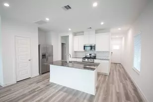 10217 Berkeley Spgs Trl, Houston, TX 77051 - Photo 18