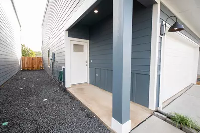 10217 Berkeley Springs Trail, Houston, TX 77051 - Photo 2