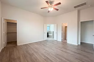 5426 Louie Ln, Katy, TX 77449 - Photo 4