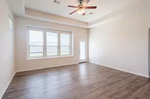 5426 Louie Ln, Katy, TX 77449 - Photo 10