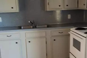 1311 1/2 21st St, Huntsville, TX 77340 - Photo 4