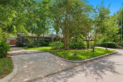 1320 Woodvine Drive, Houston, TX 77055 - Photo 4